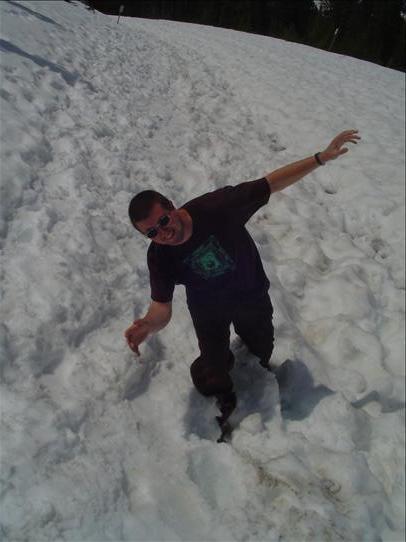 Jonny D fallin in da snow