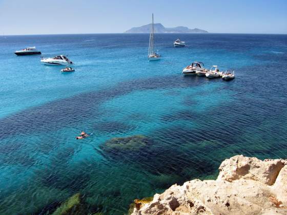 Excellent snorkling! Amazing coral!