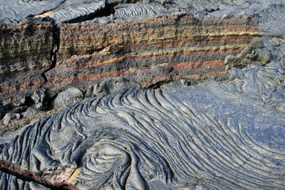 Bartolomé   Lava formations