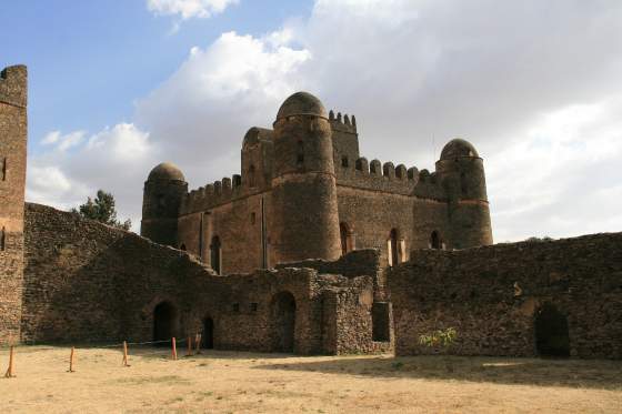 Palace as seen from ruined banquet hall