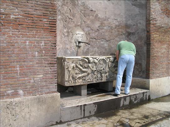 Free water supply in Rome