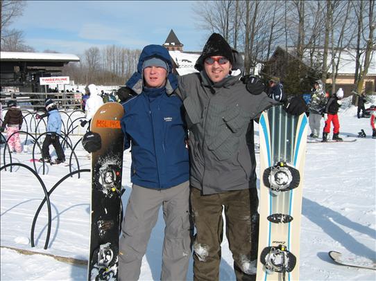 Snowboarding = cheesy grin time