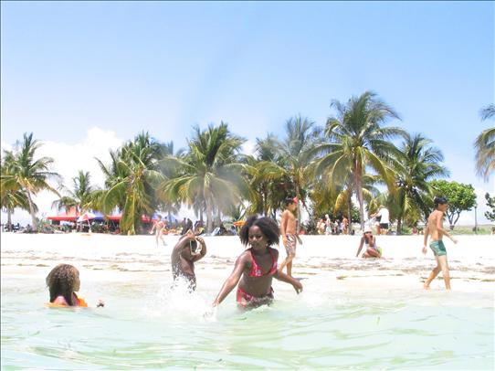 Local kids - Playa Ancon