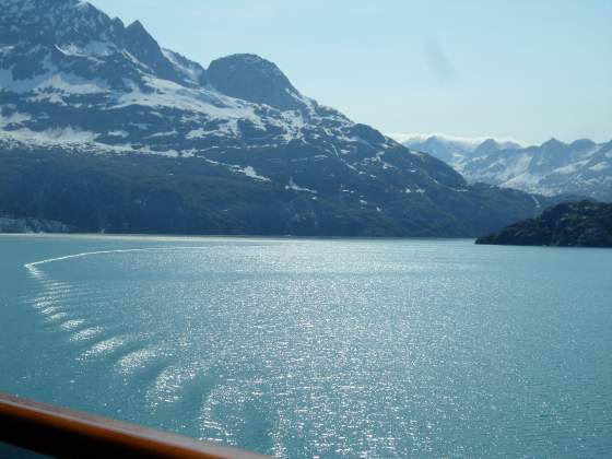 Round the bend   Glacier Bay