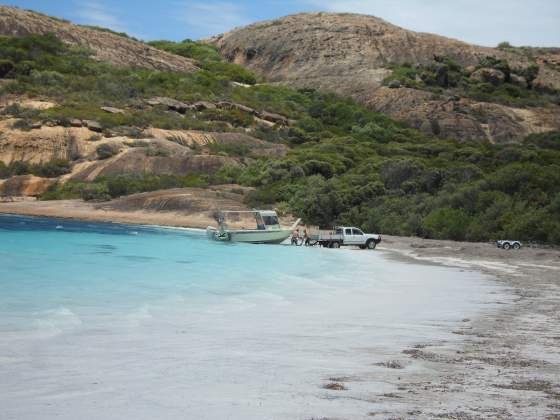 Boat coming out of the water @ Lucky Bay