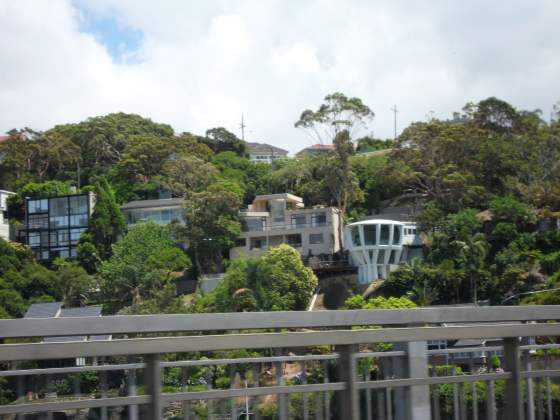 Homes along the harbor on way to Manly