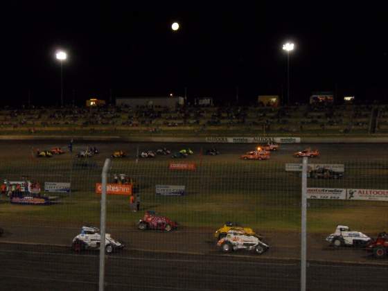Lap # 20 of 30 & the moon (in the middle)