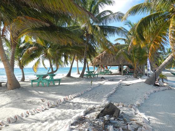 Lunch area @ Laughingbird Caye