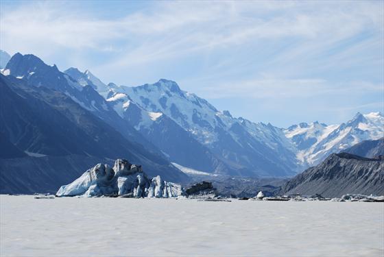 Tasman Glacier Lake